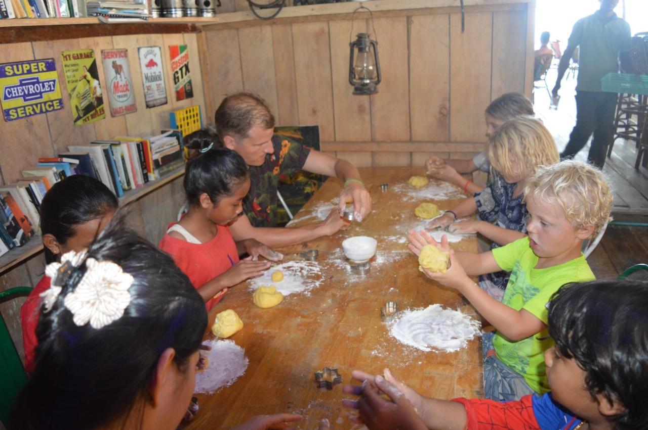 Palm Beach Bungalow Resort Prek Svay Village Dış mekan fotoğraf