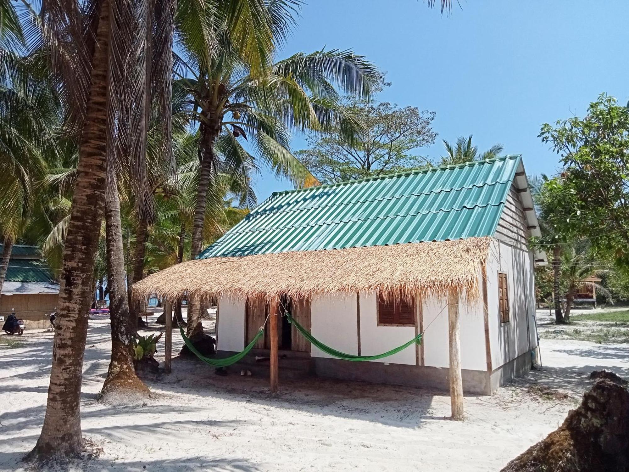 Palm Beach Bungalow Resort Prek Svay Village Oda fotoğraf
