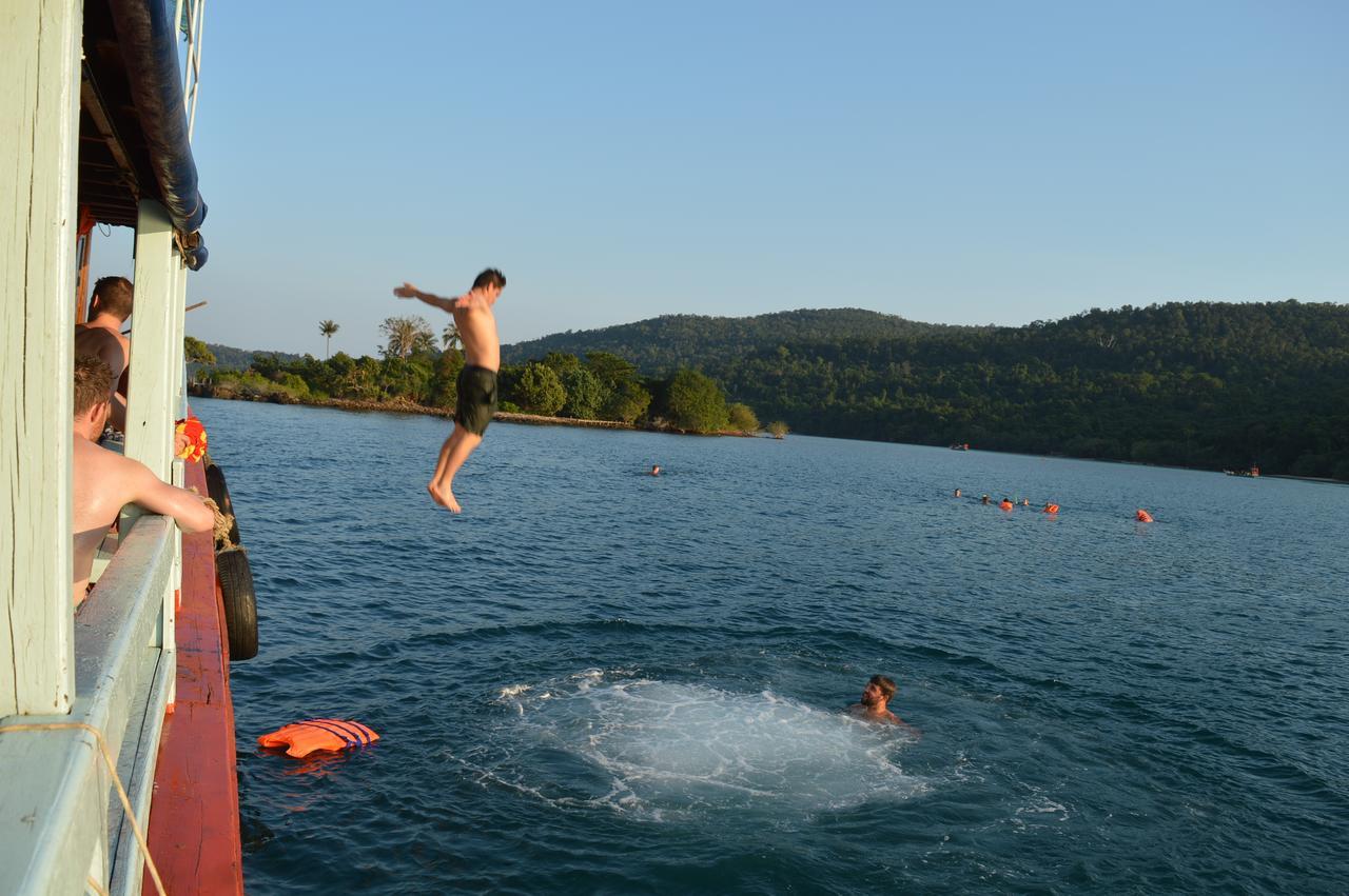 Palm Beach Bungalow Resort Prek Svay Village Dış mekan fotoğraf